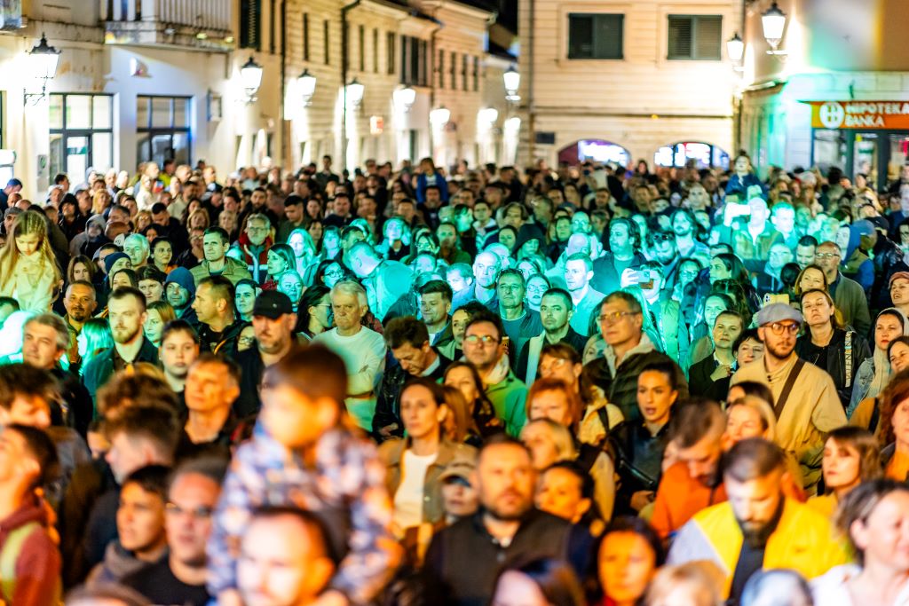 Koncert Yu grupe u Herceg Novom