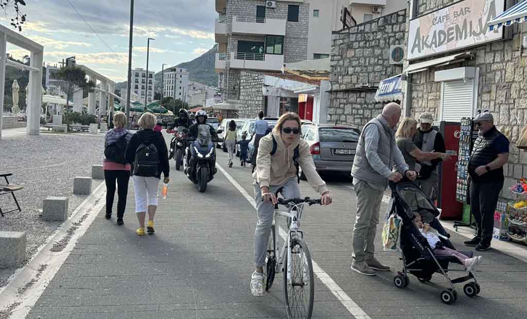 Motori na šetalištu
