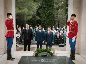Spomenik partizanu borcu Dan pobjede