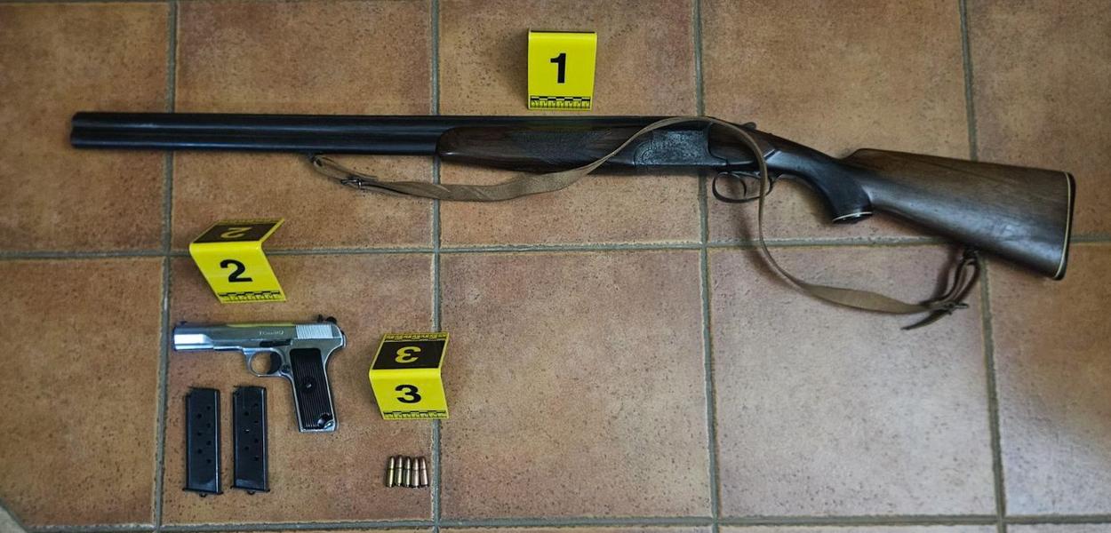Pronađeno oružje (Foto: Uprava policije)