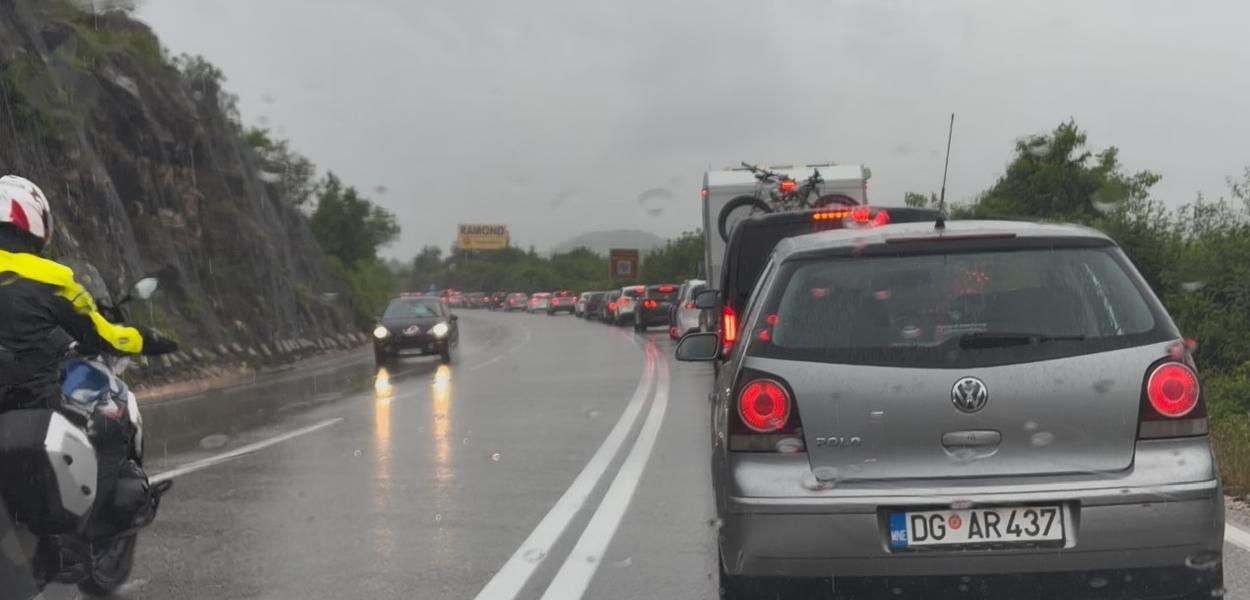Kolone (Foto: ETV)