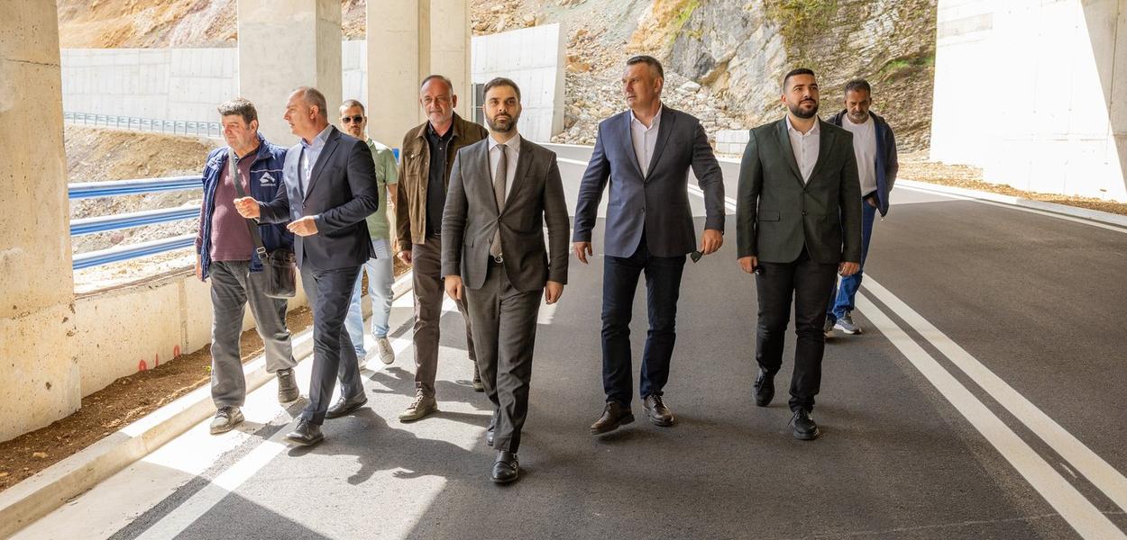 Radulović obilazi završetak radova (Foto: Ministarstvo pomorstva)