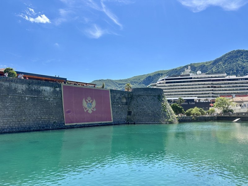 crnogorske zastave Kotor