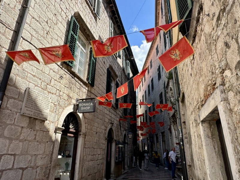 crnogorske zastave Kotor