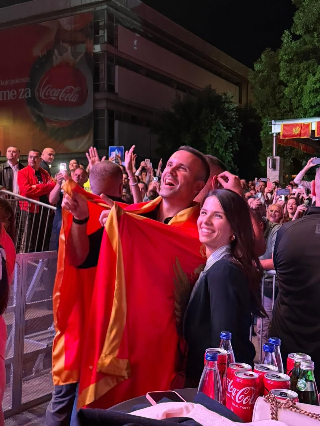 Spajić sa suprugom (Foto: Milojko Spajić/X)