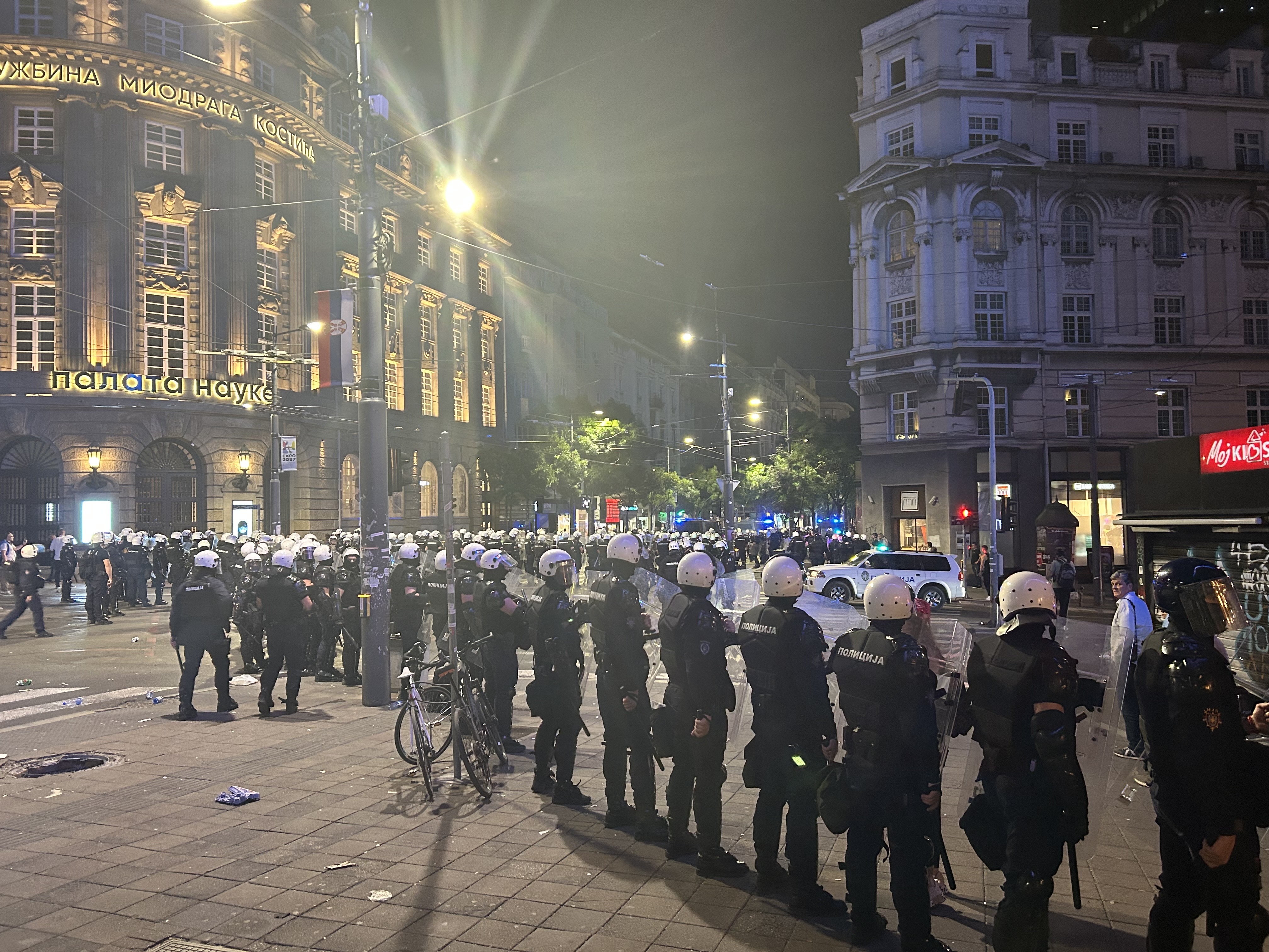 Sukob između policije i građana nakon protesta na Slaviji, Beograd, 23. maj 2026.