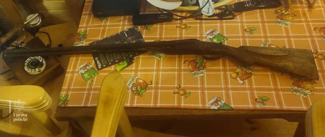 Pronađeno oružje na Veruši (Foto: Uprava policije)