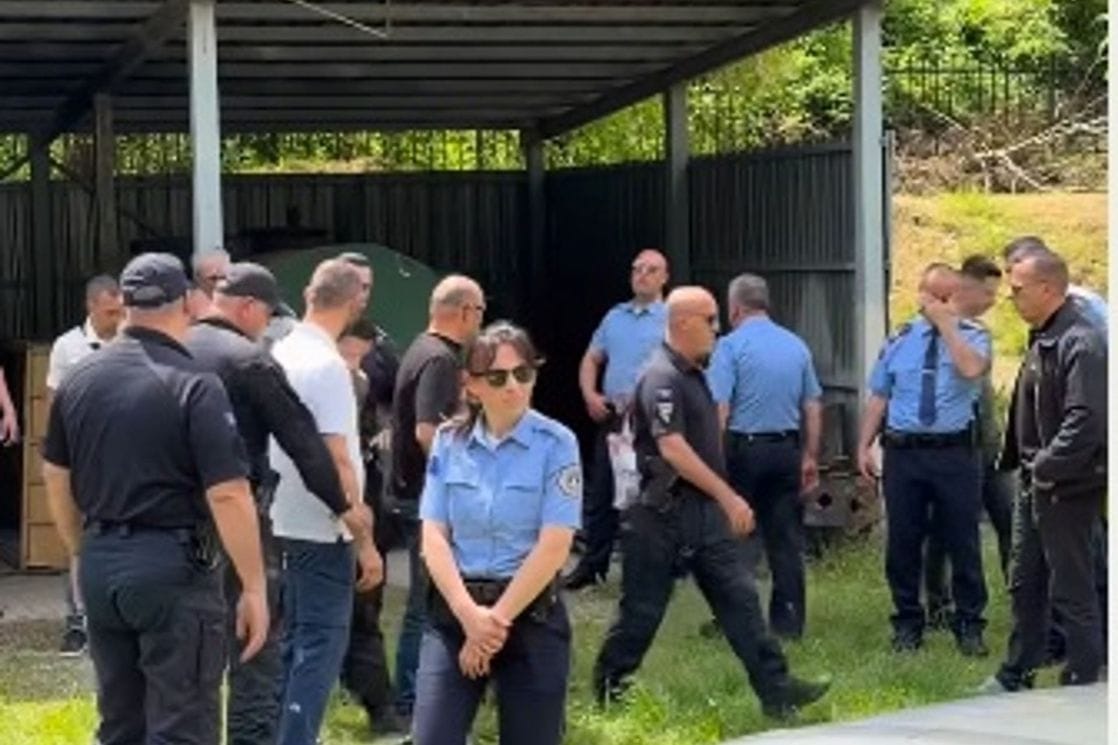 Tokom hapšenja (Foto: radio.gorazdevac, kossevportal/Instagram)