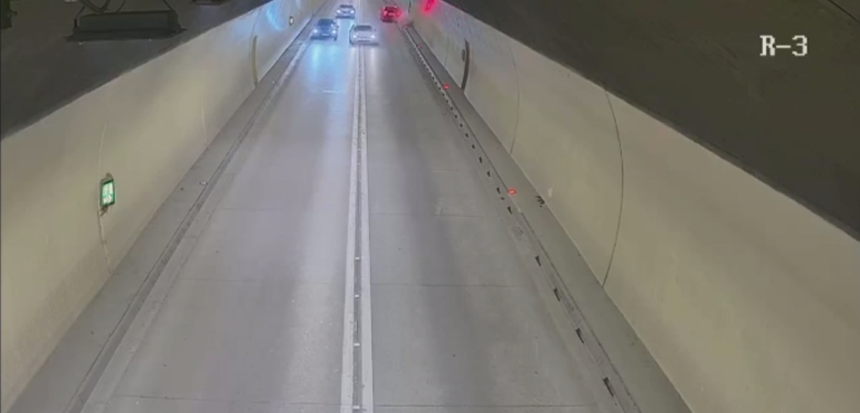 Preticanje u tunelu Raš (Foto: Uprava policije)