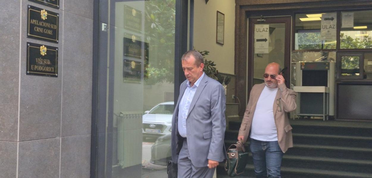 Saša Čađenović sa advokatom (Foto: Portal ETV/MŽ)