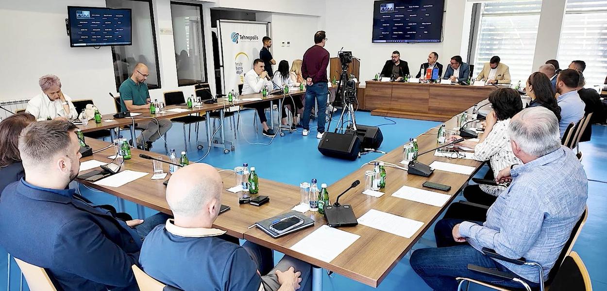 Sa sjednice (PKCG) (Foto: PKCG)
