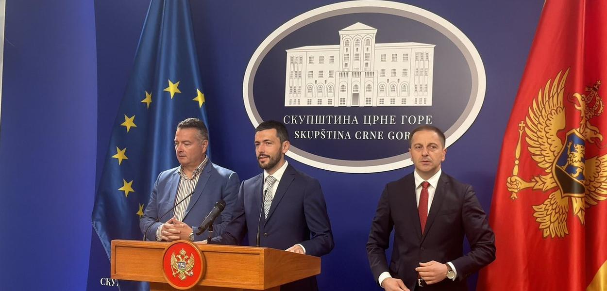 Adrijan Vuksanović, Danijel Živković  i Damir Šehović na konferenciji za medije (Foto: Portal ETV/Miraš Dušević)