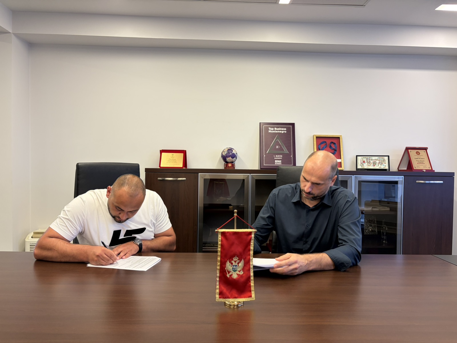 Mijajlović i Škrijelj