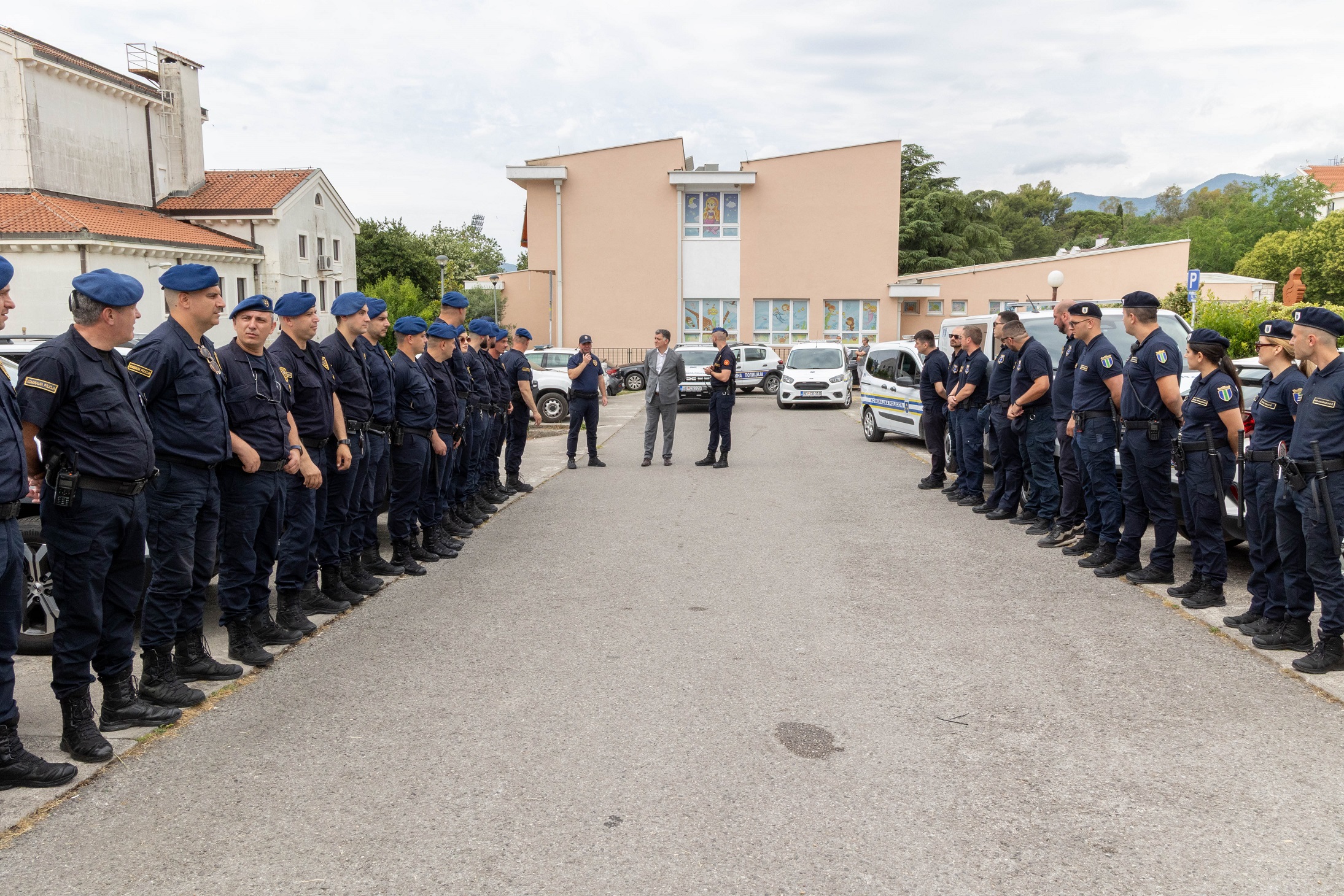Komumalna policija u Tivtu 