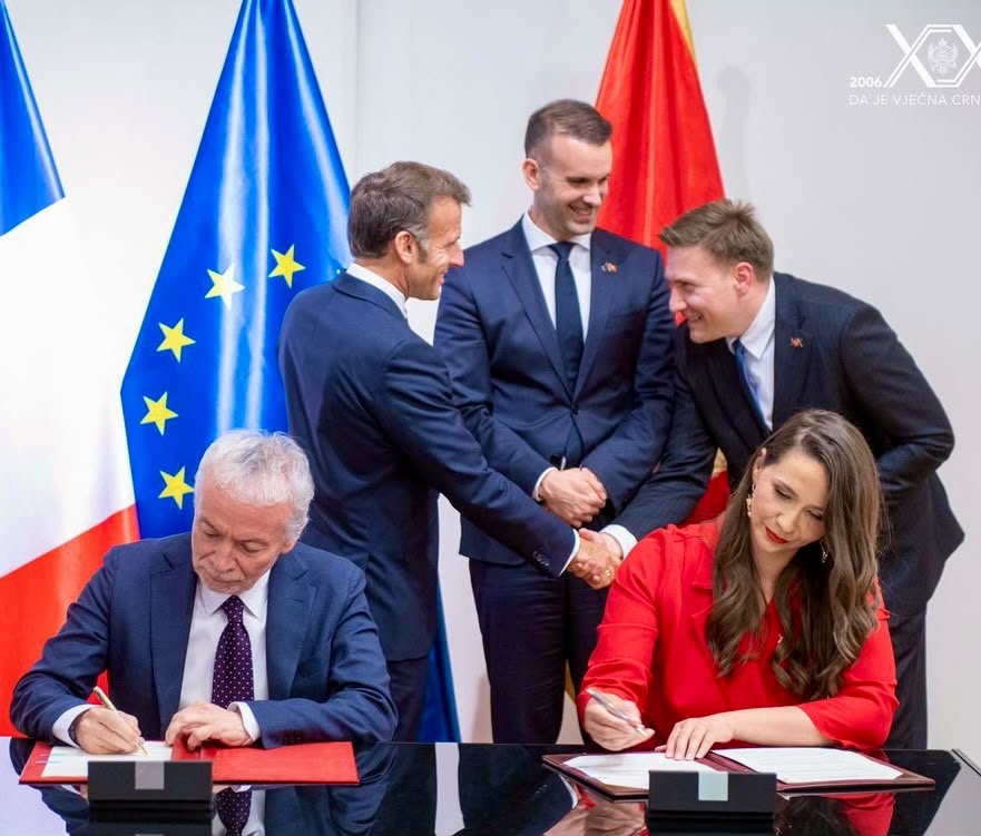 Sa potpisivanja ugovora (Foto: MZD)