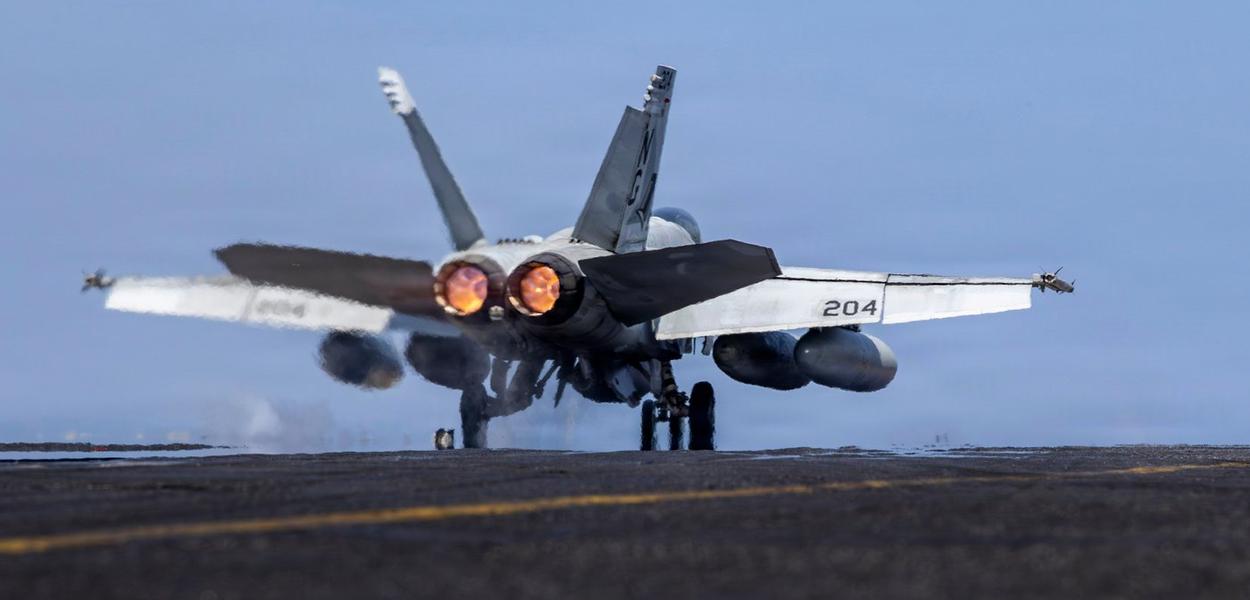 Avion F/A-18 "Super Hornet" s kojeg je ispaljen projektil na tanker u Omanskom zalivu (Foto: (U.S. Navy via AP))