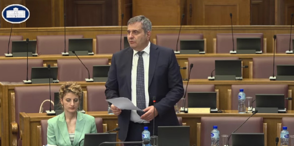 Slaven Radunović, stop kadar (Foto: Skupština Crne Gore/Jutjub)
