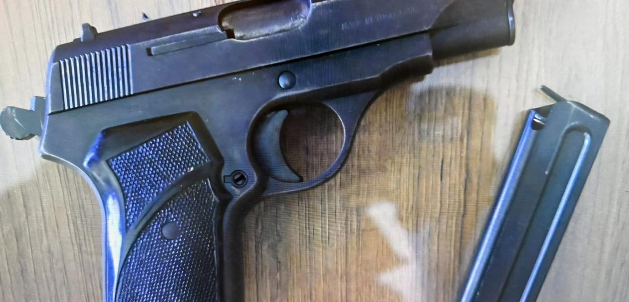 Oduzeti pištolj (Foto: Uprava policije)