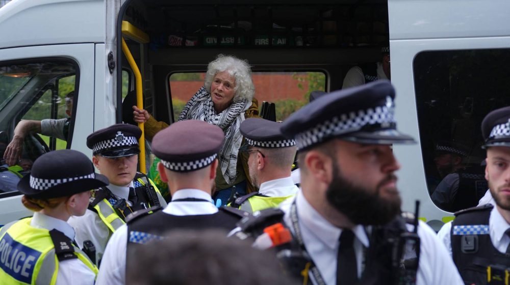 Sa protesta u Belfastu (Foto: Yui Mok / PA via AP)