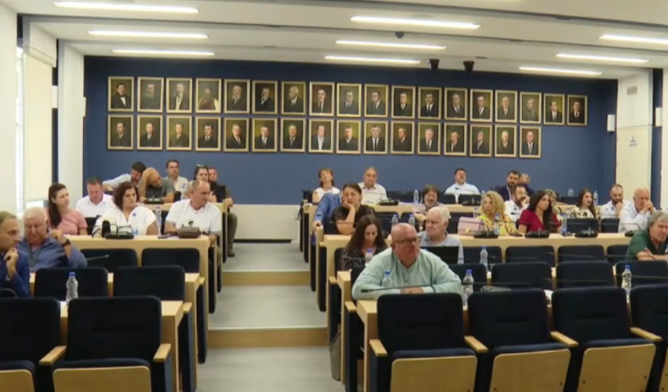 Sa sjednice lokalnog parlamenta (Foto: RTHN)