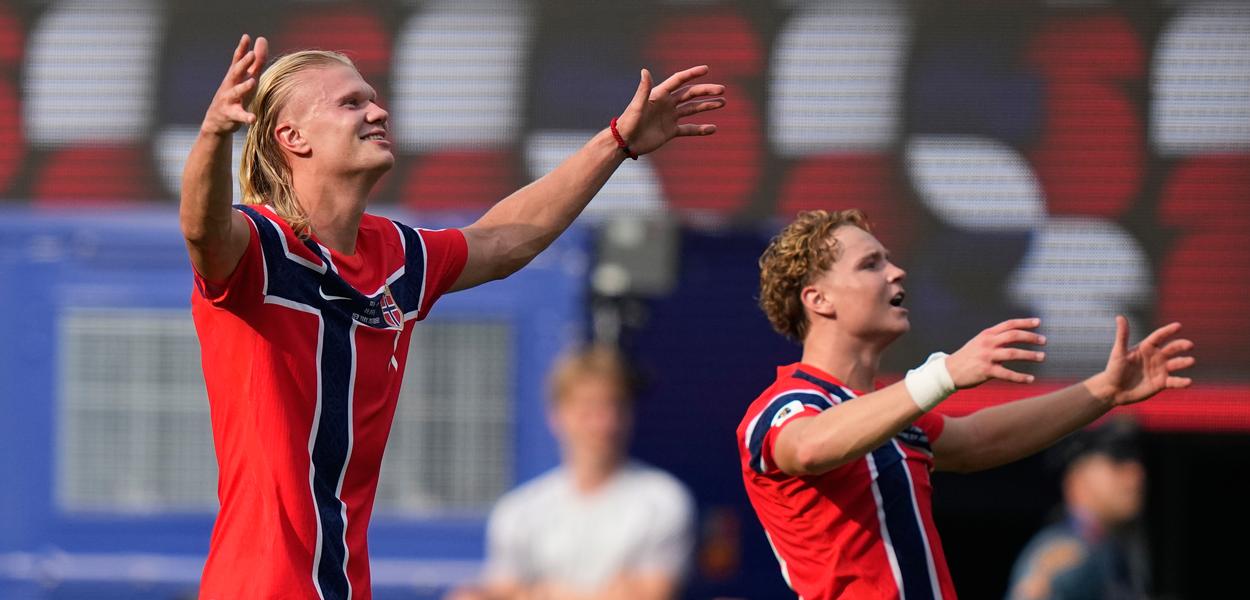 Norvežani Andreas Shjelderup i Erling Haland slave pobjedu  (Foto: AP Photo/Frank Franklin II)