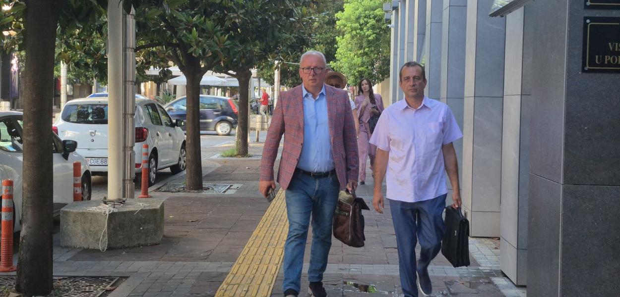 Advokat Aković i Čađenović (Foto: Portal ETV/Marija Žižić)