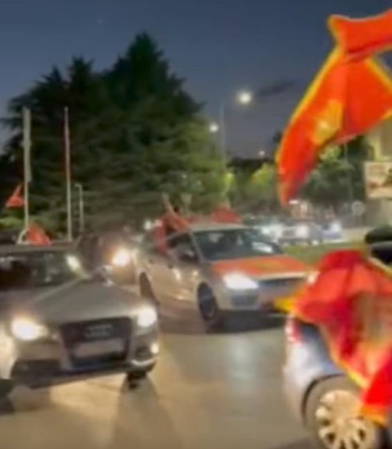 Fotografija uz vijest: U Nikšiću održana svečana auto-kolona povodom Dana državnosti Crne Gore
