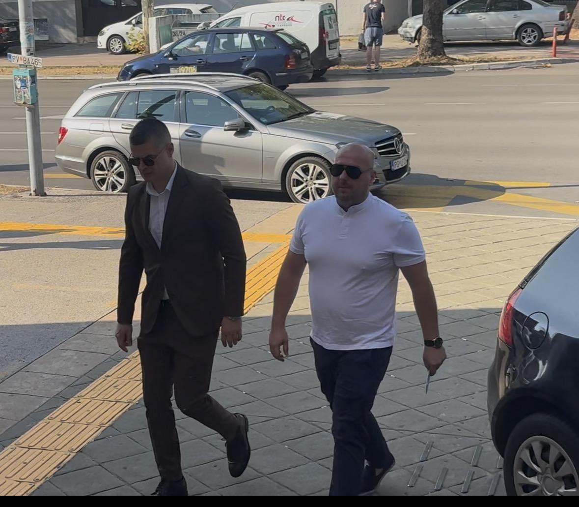 Advokat Jovanovic i Eric