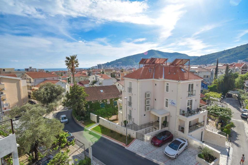 BESPLATAN SMJEŠTAJ ZA OPERATIVCE ANB-A: Janovićevi apartmani u Budvi 