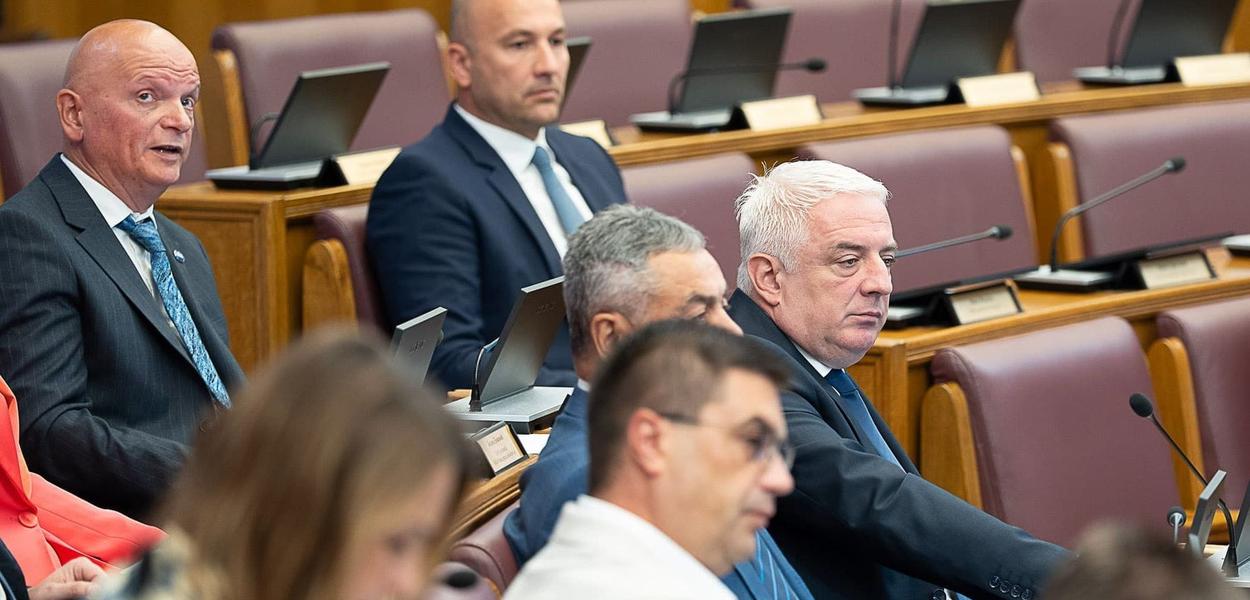Fotografija uz vijest: Pet godina nakon što je negiranje genocida u Srebrenici koštalo funkcija, danas donosi ministarsku poziciju