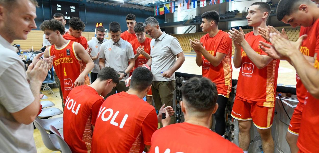 Juniorska košarkaška reprezentacija (Foto: KSCG)
