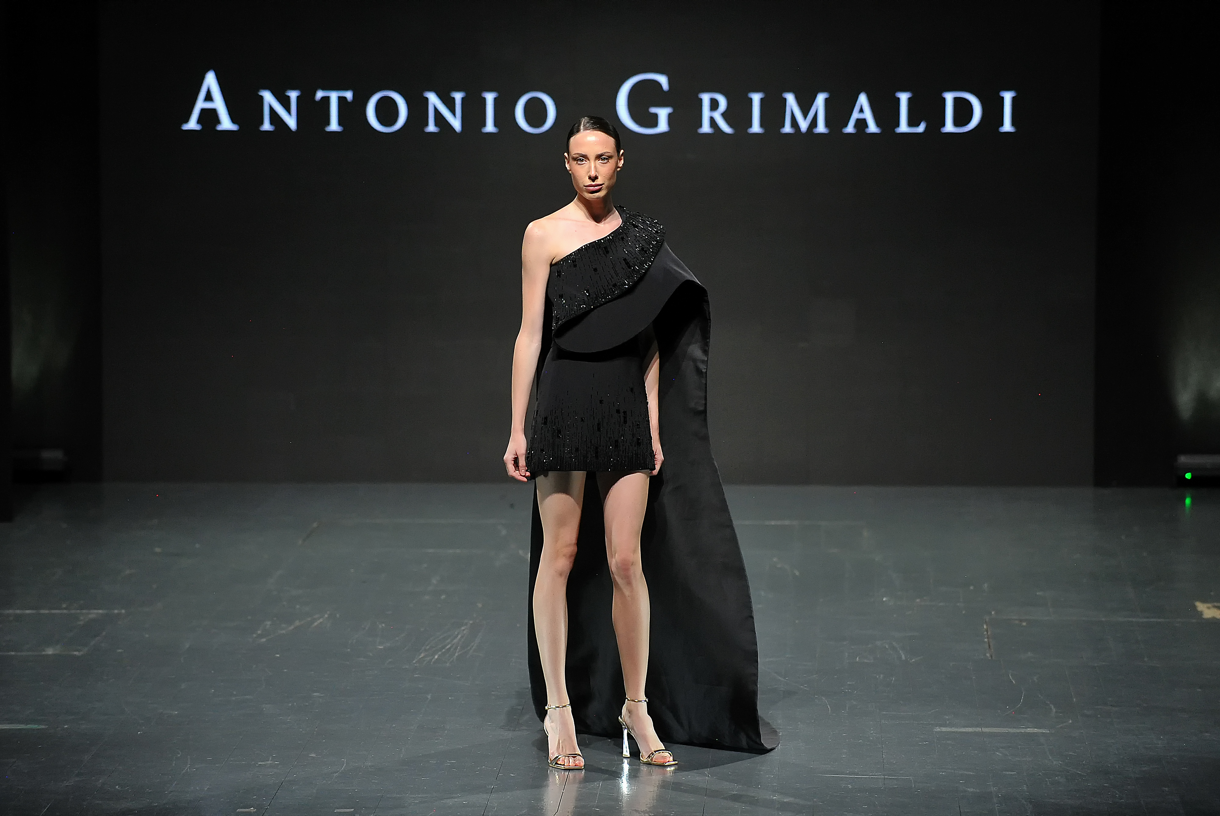 Revija Antonija Grimaldija