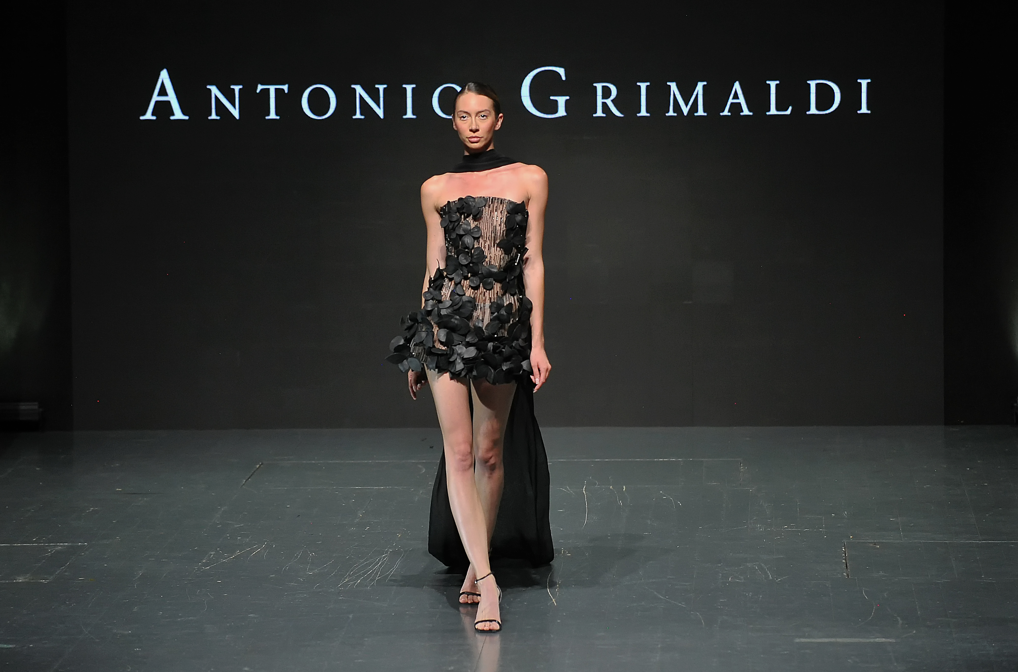 Revija Antonija Grimaldija