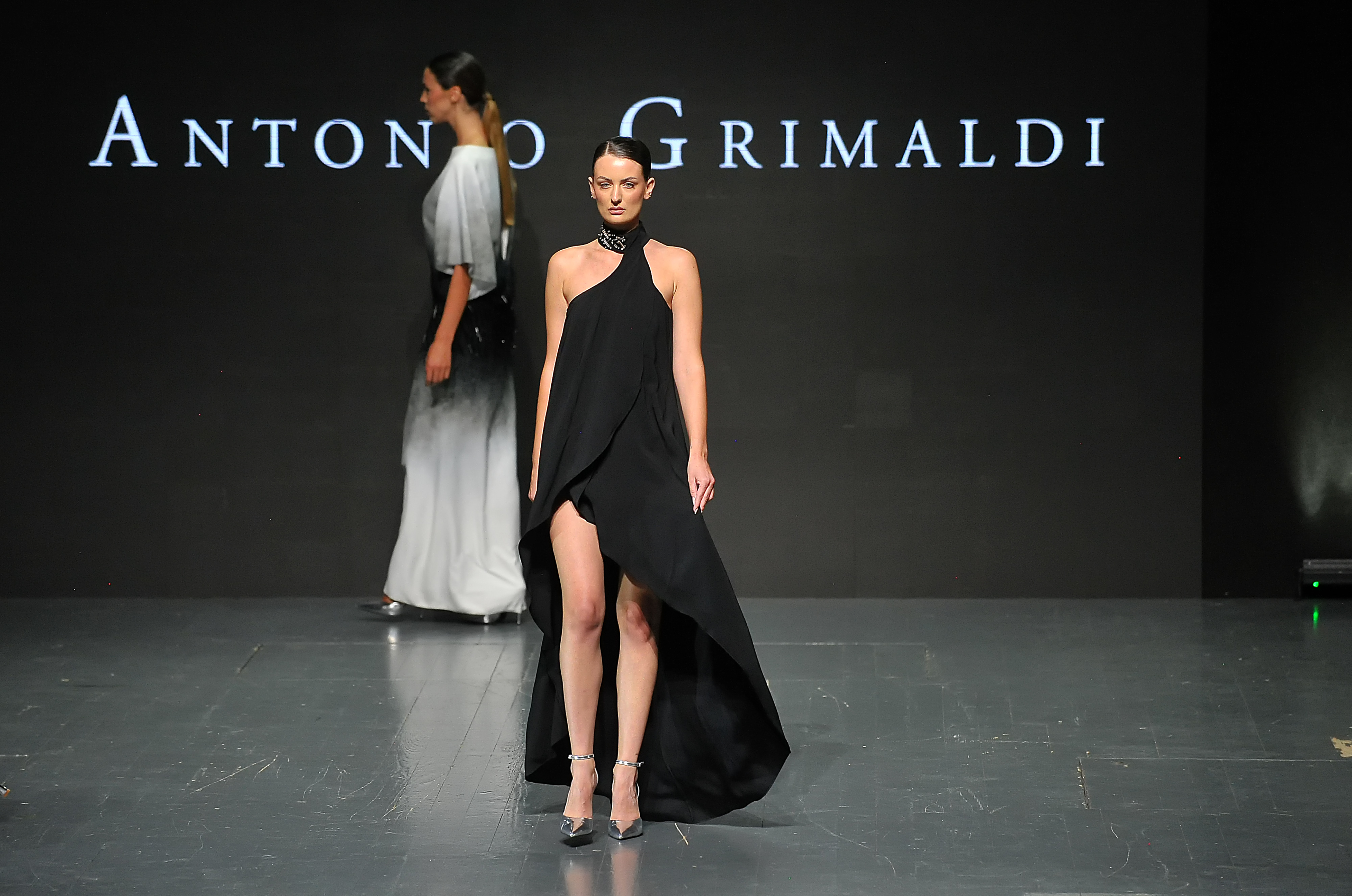 Revija Antonija Grimaldija