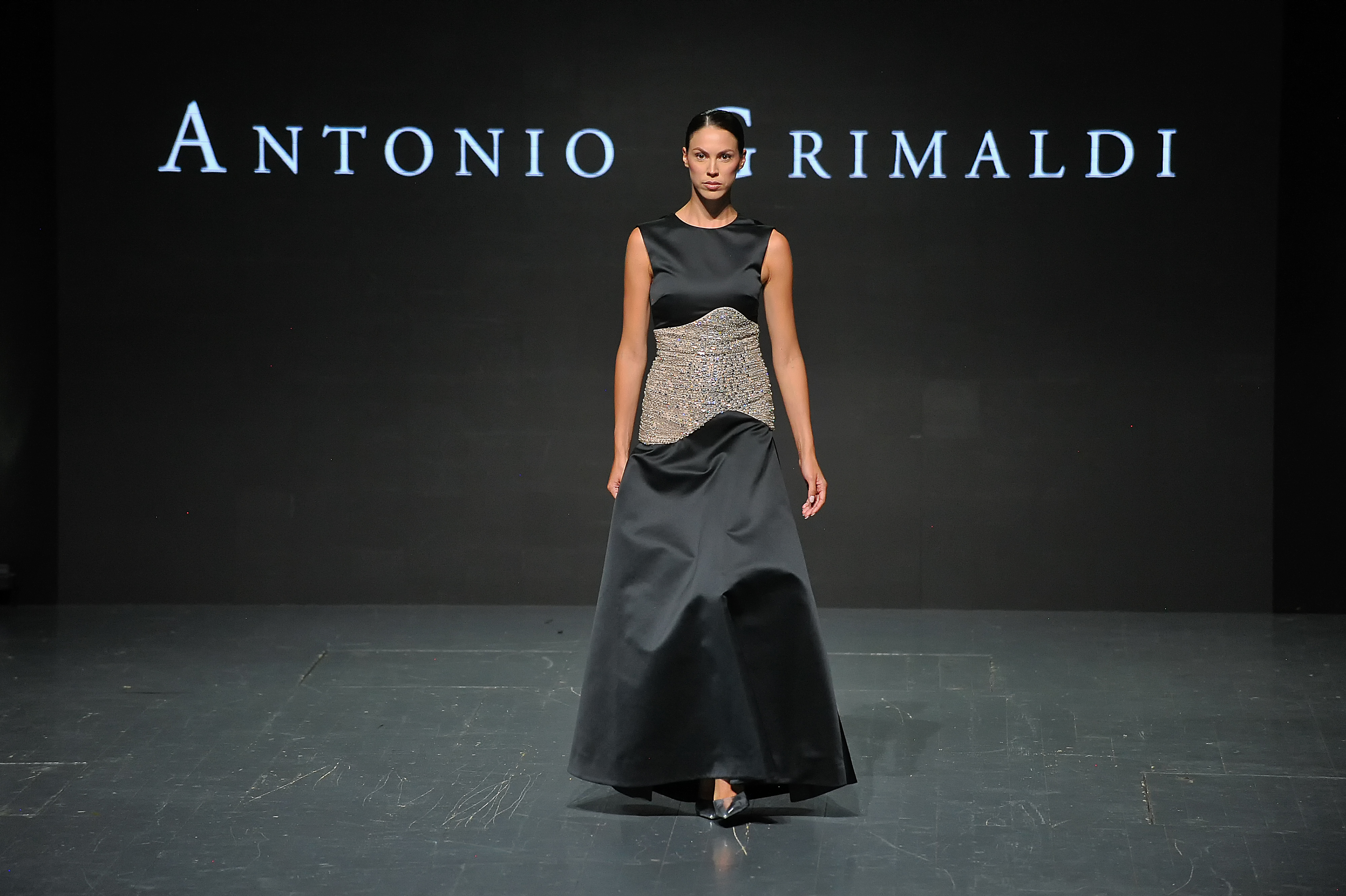 Revija Antonija Grimaldija
