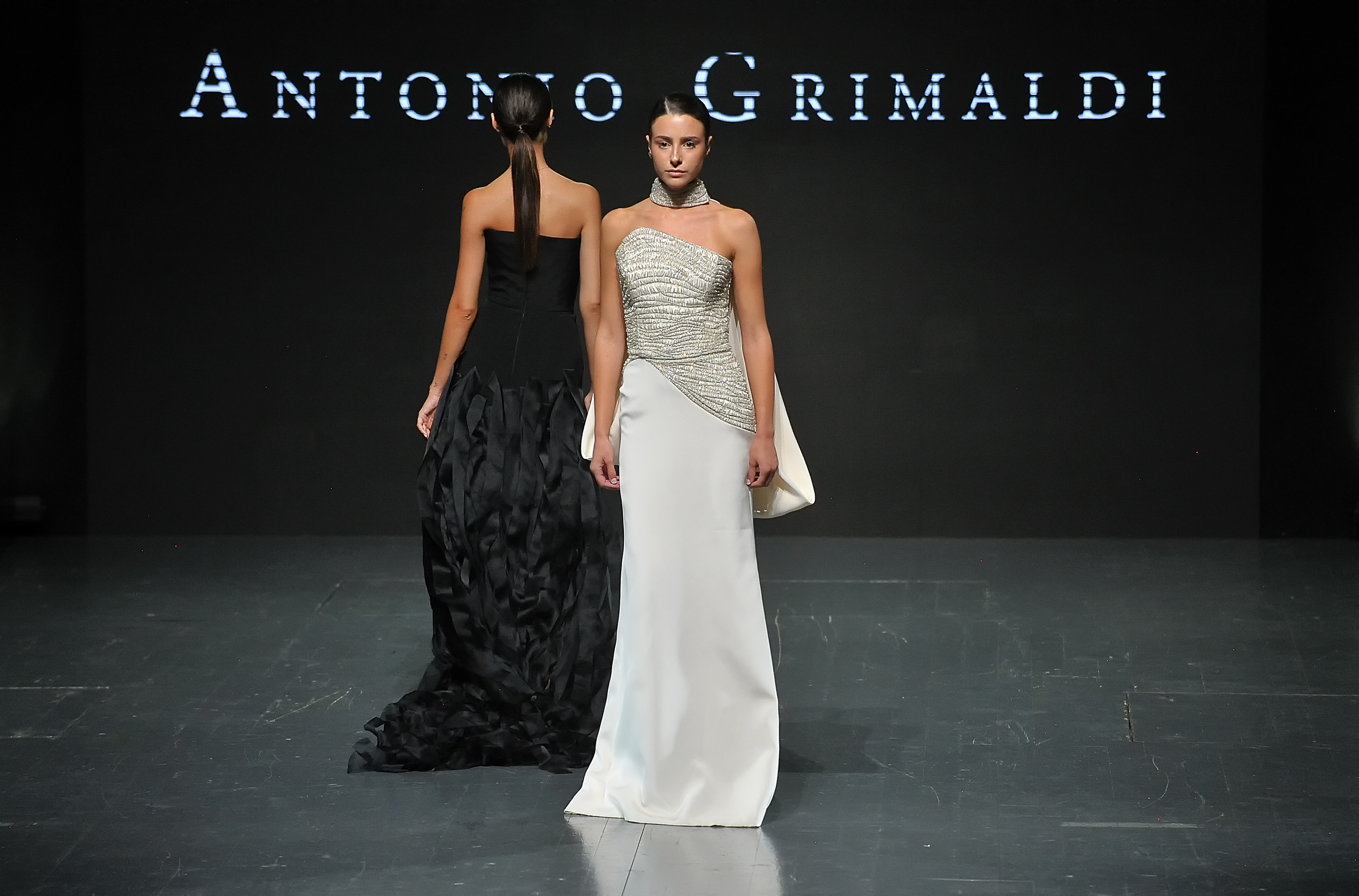 Revija Antonija Grimaldija