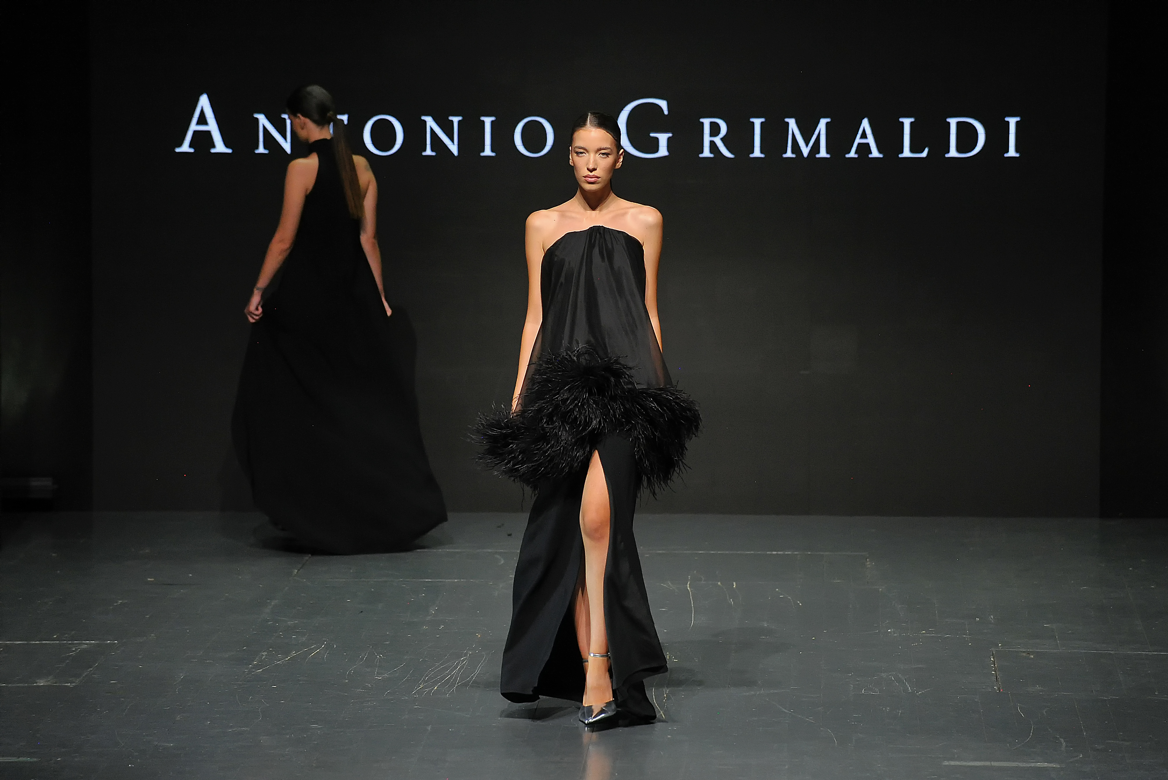Revija Antonija Grimaldija
