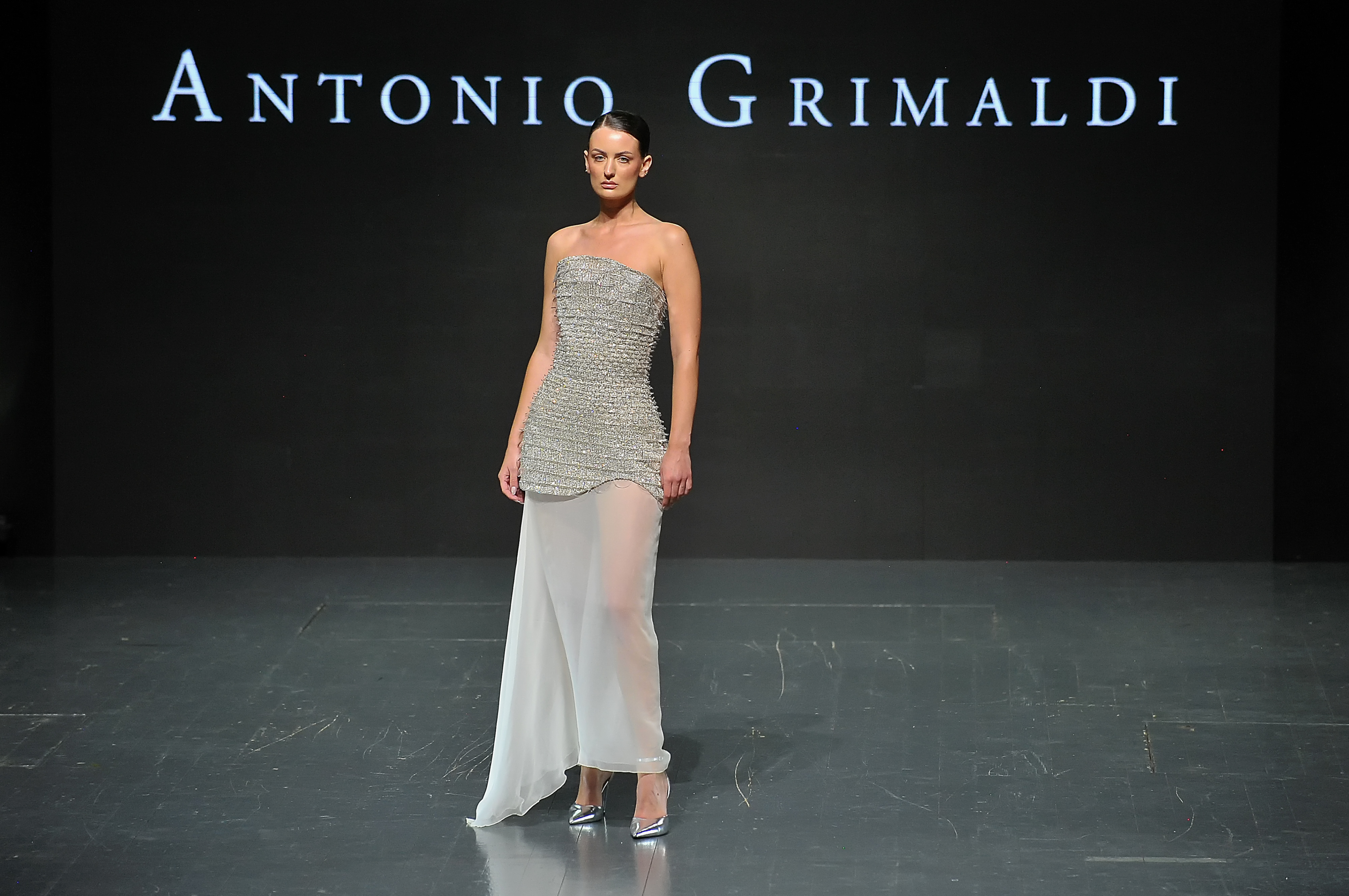 Revija Antonija Grimaldija