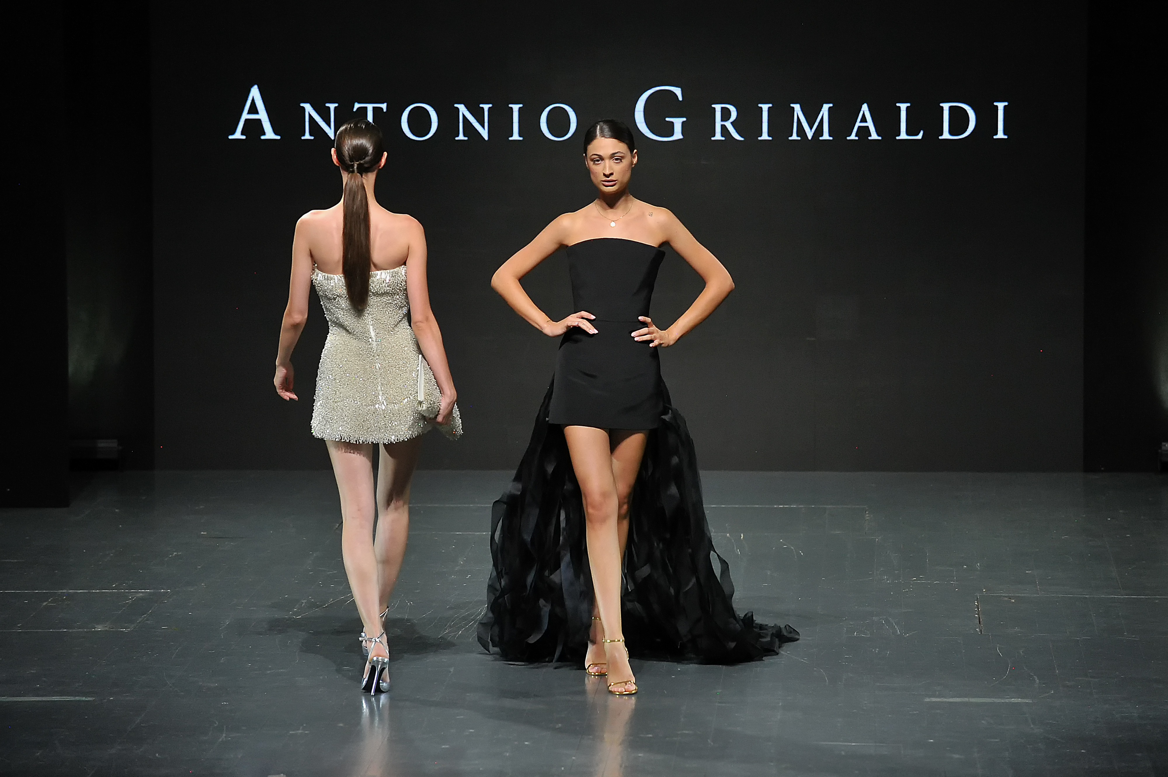Revija Antonija Grimaldija