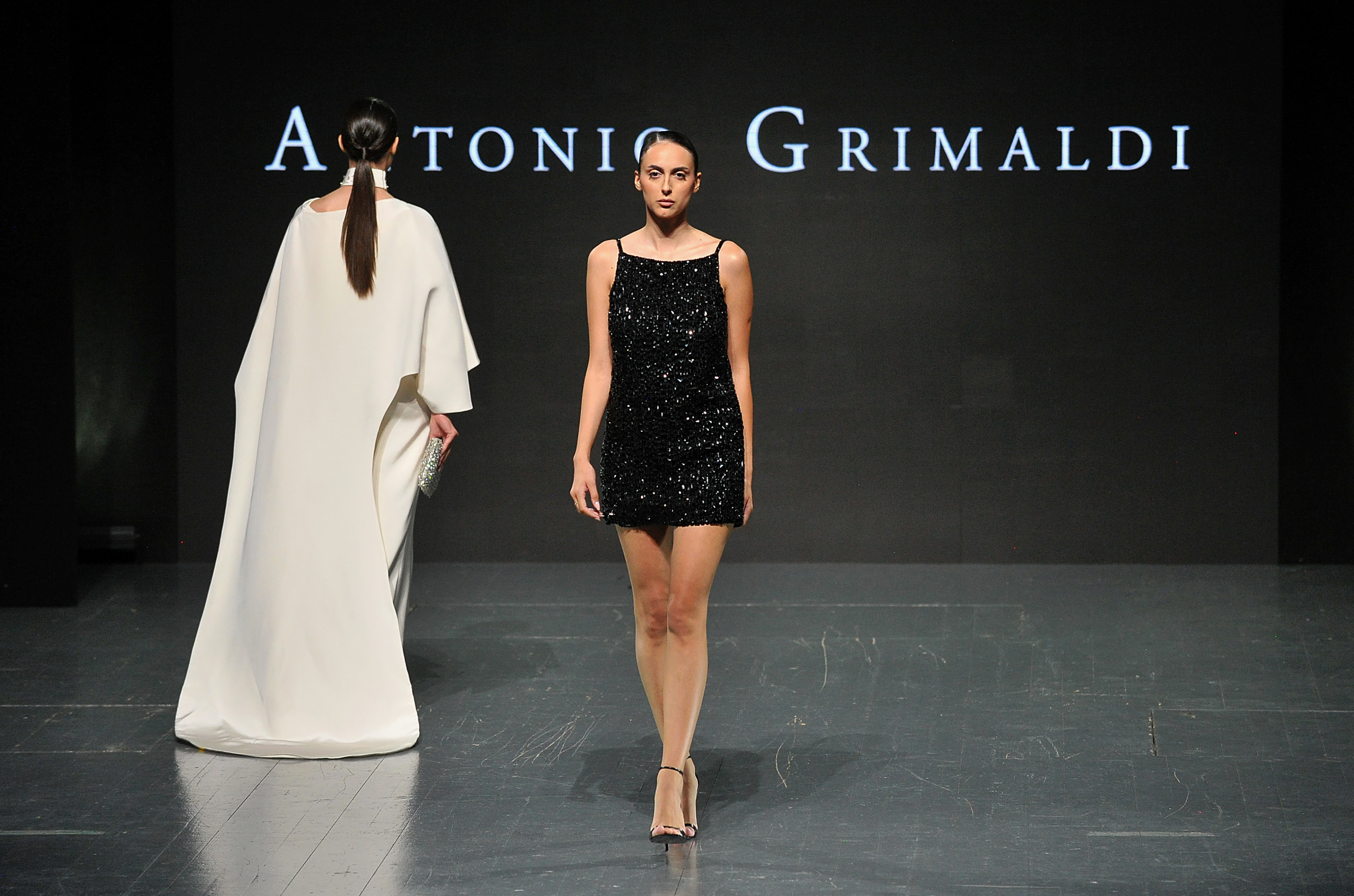 Revija Antonija Grimaldija