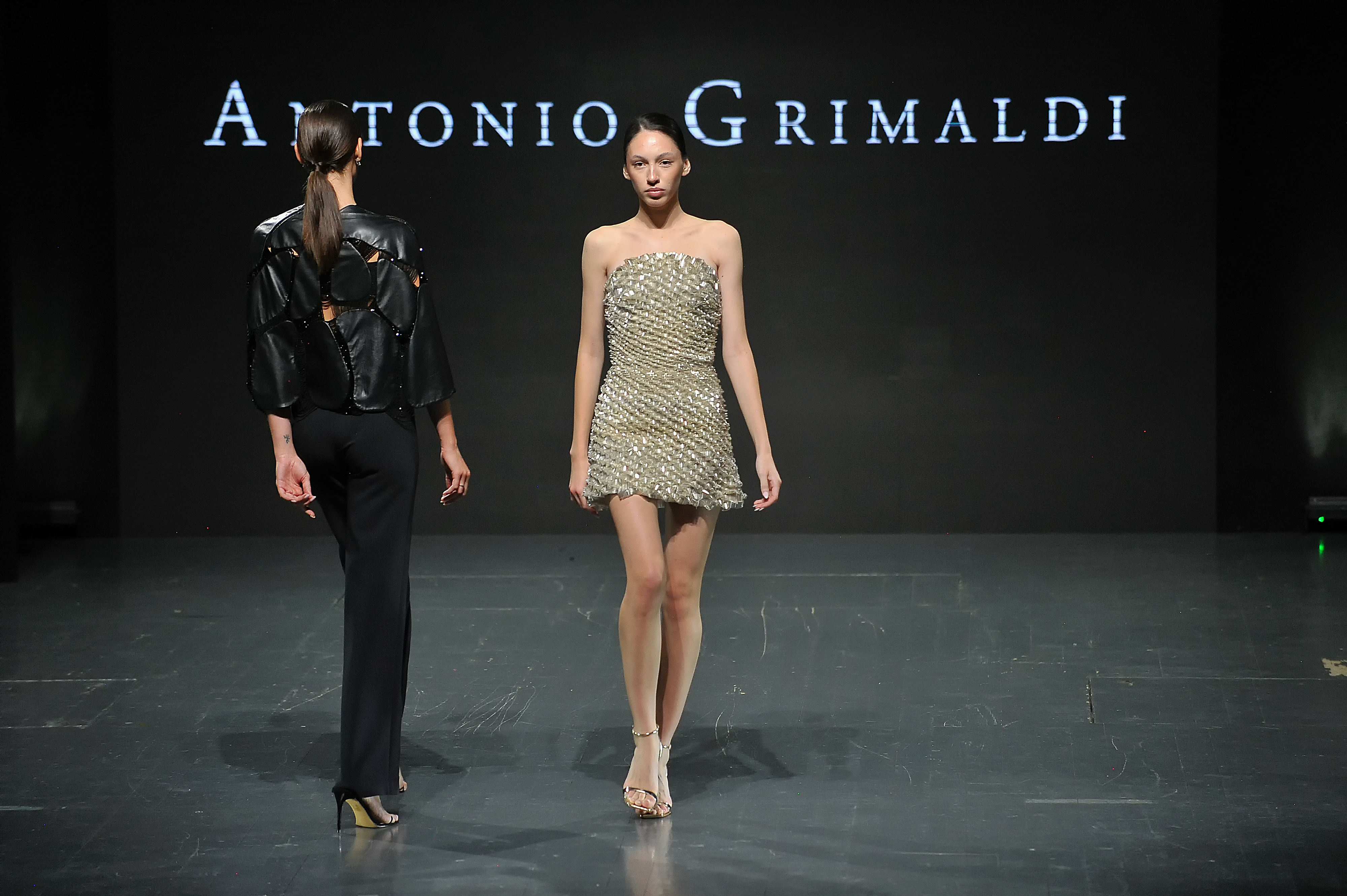 Revija Antonija Grimaldija