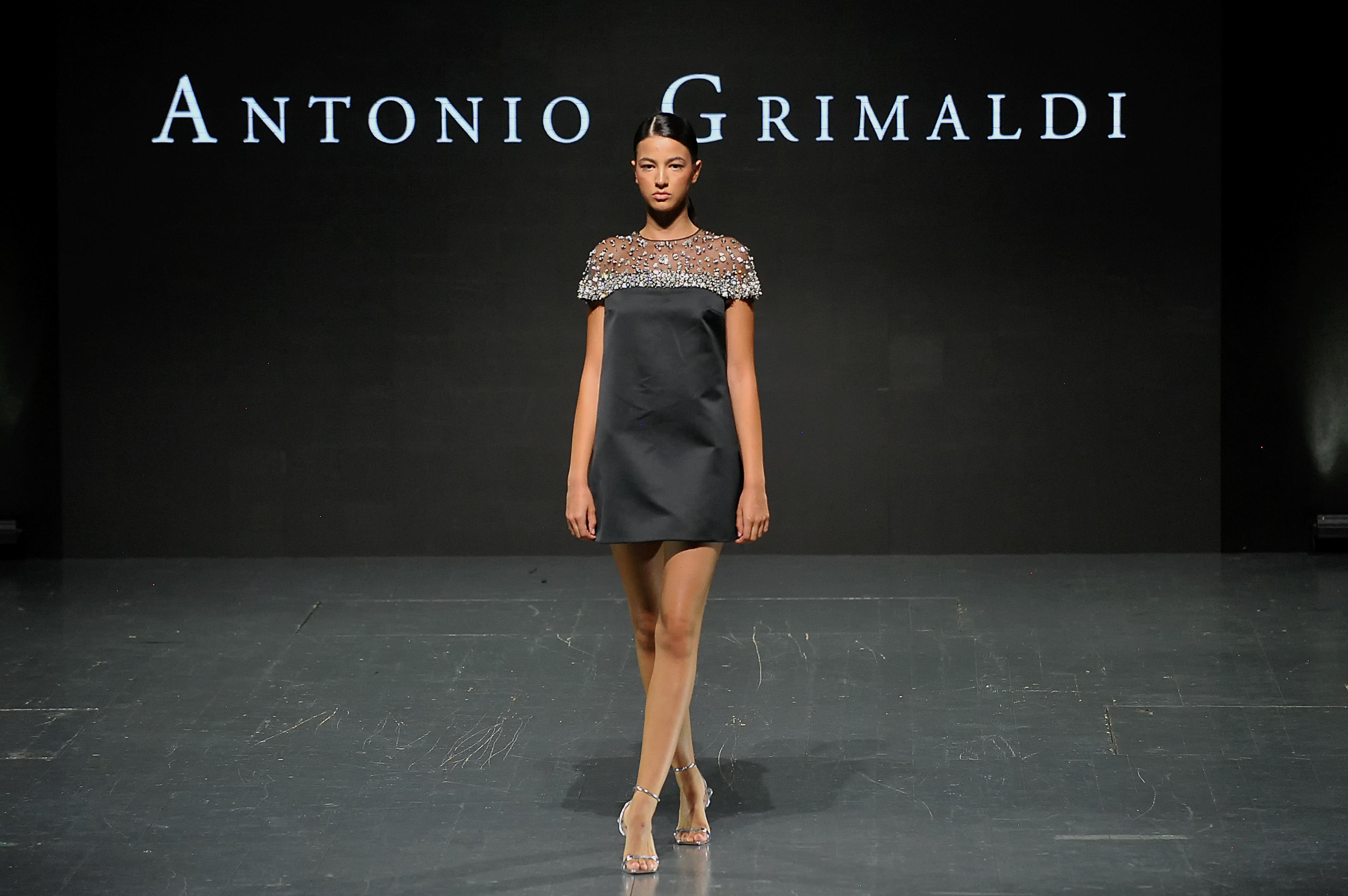 Revija Antonija Grimaldija