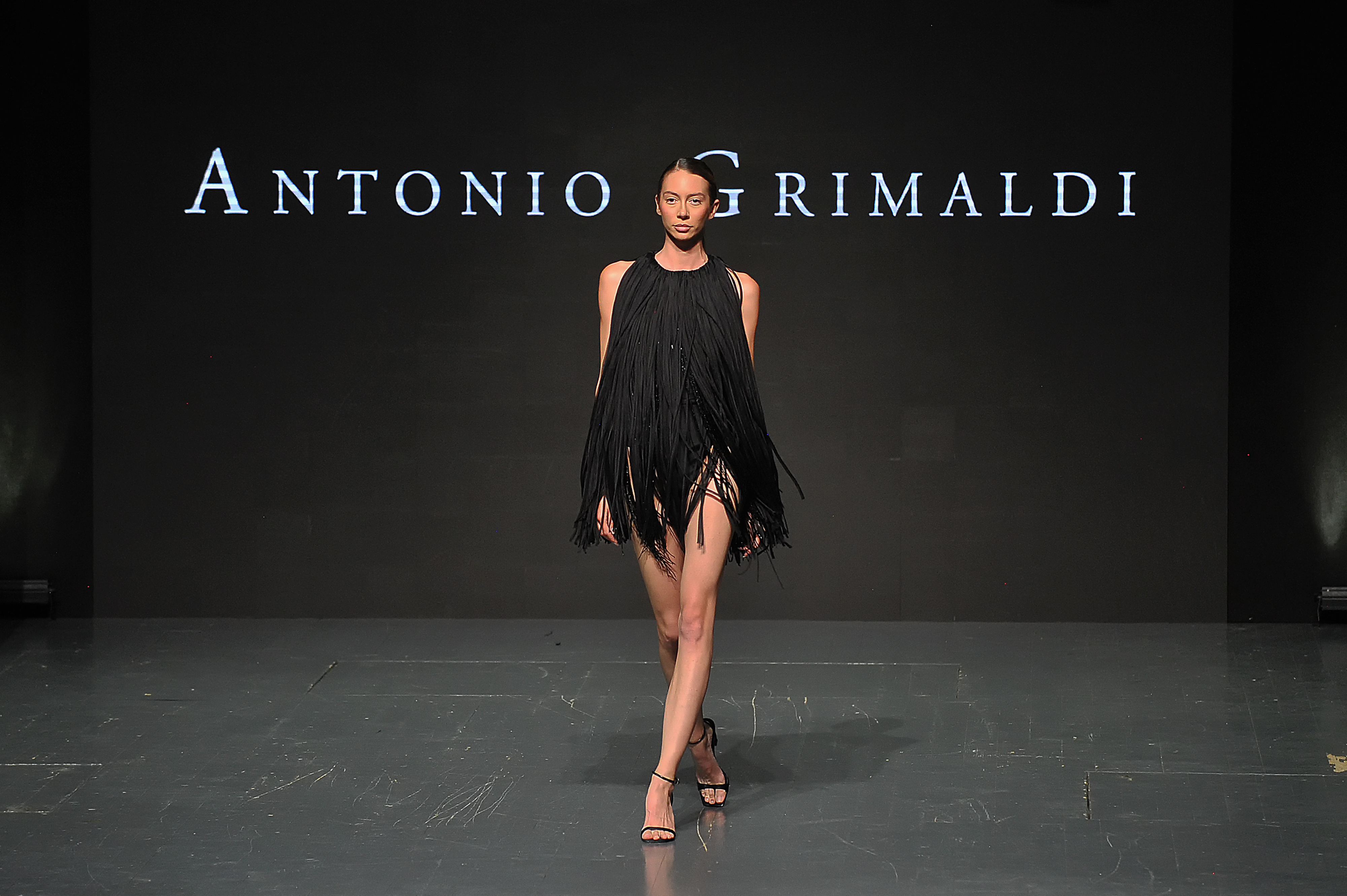 Revija Antonija Grimaldija