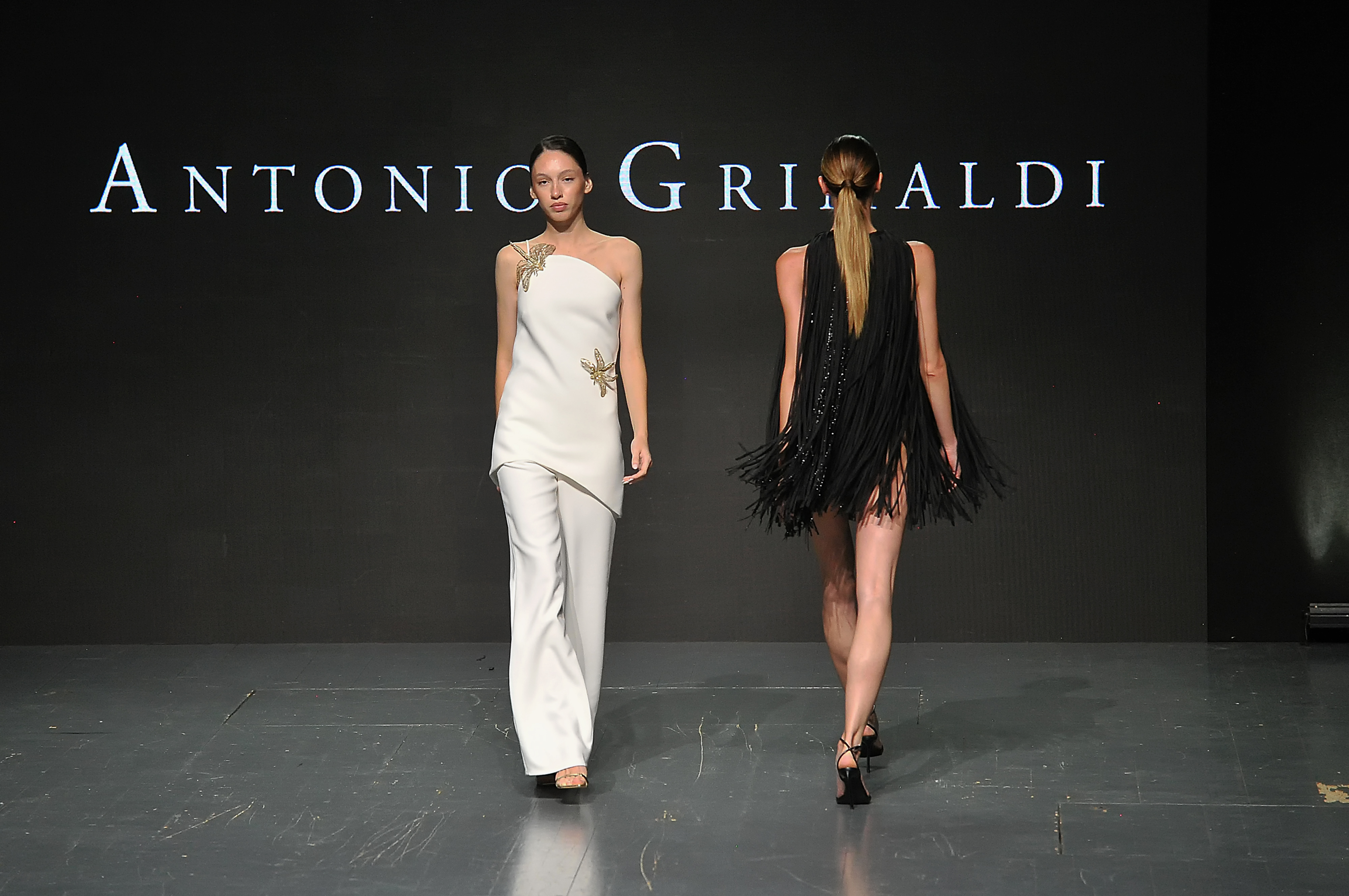 Revija Antonija Grimaldija
