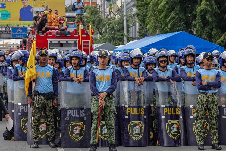 Posljednjih mjeseci protestvovalo stotine hiljada Filipinaca (Foto: AP)