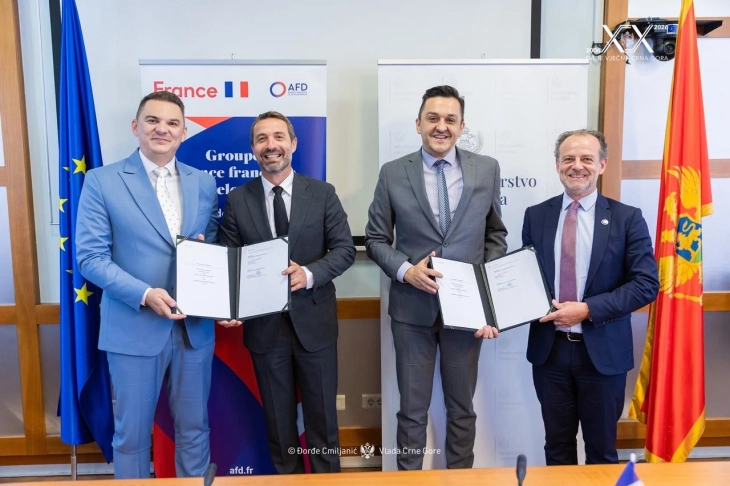 Sa potpisivanja (Foto: Ministarstvo finansija)