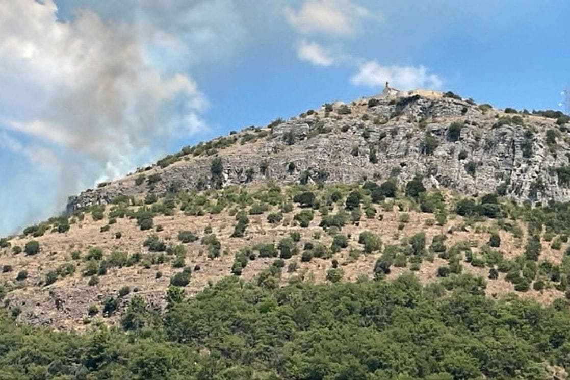 Požar u mjestu Blizikuće u Budvi (Foto: Služba zaštite i spašavanja Budva)