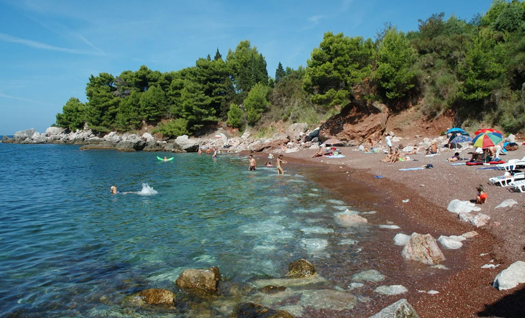 Crvena plaža (Foto:  Turistička organizacija Bar)