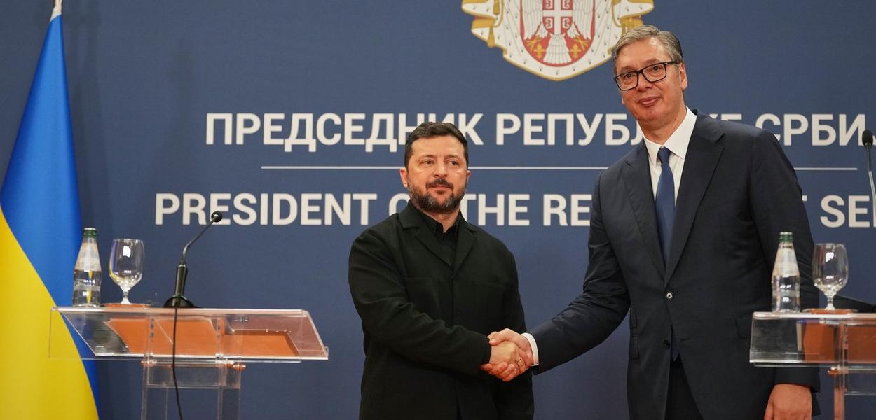  Volodimir Zelenski i Aleksandar Vučić  (Foto: AP foto/Darko Vojinovic)