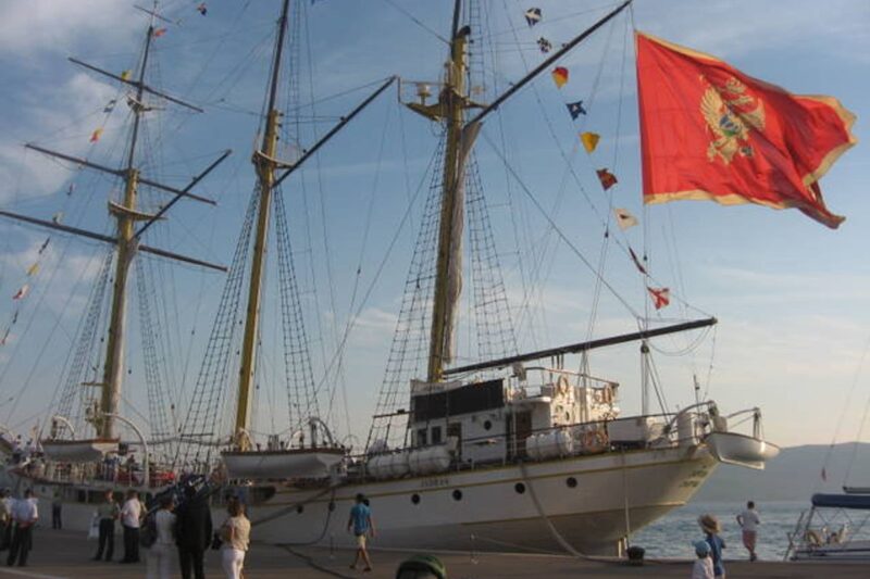 Brod "Jadran" (Foto: Novski portal)